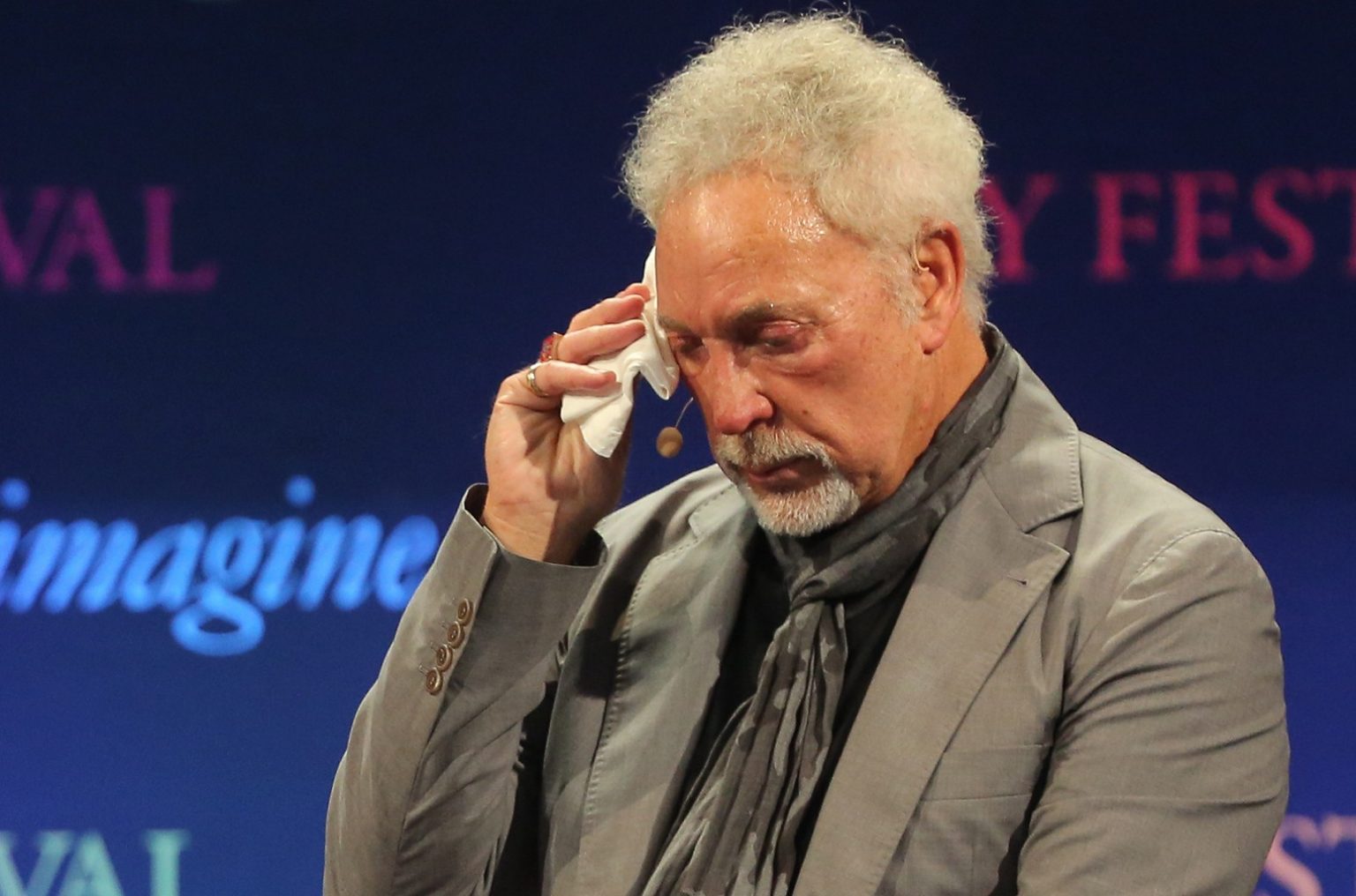 Sir Tom Jones Opens Up About Love and Loss: Inside His Emotional Journey After Wife’s Passing