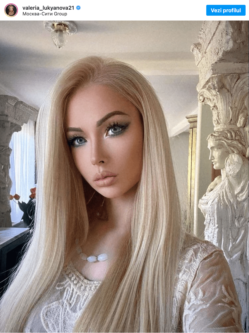 “The human barbie”: This is how she appears without makeup