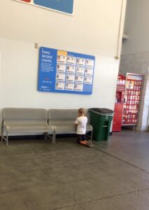 Mom find son kneeling to pray in Walmart