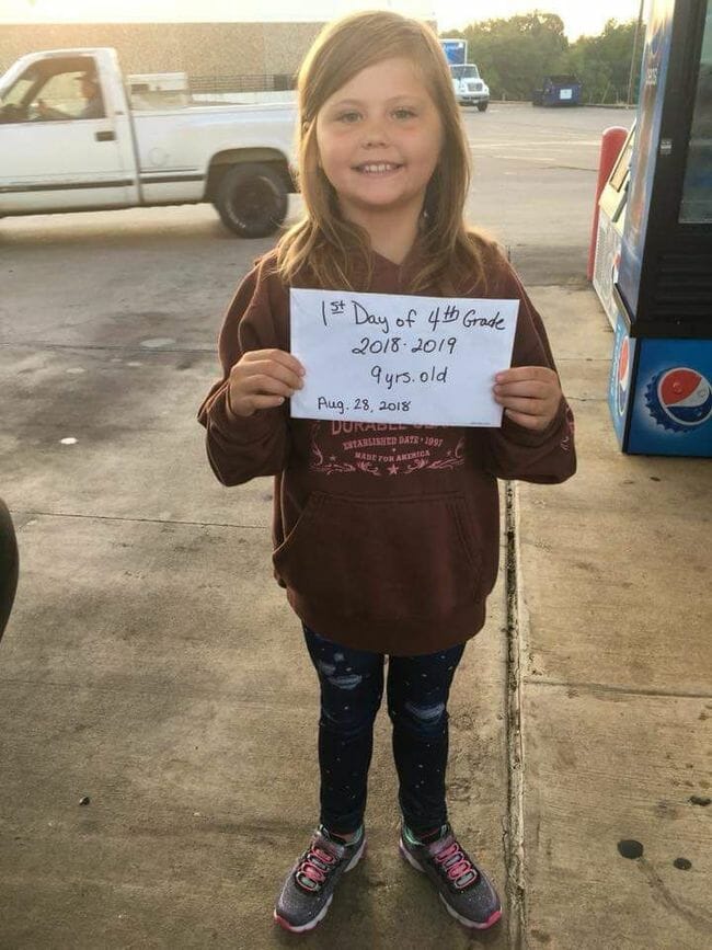 9-year-old dies 10 minutes after posing with this note: Police soon discover terrible mistake that killed her