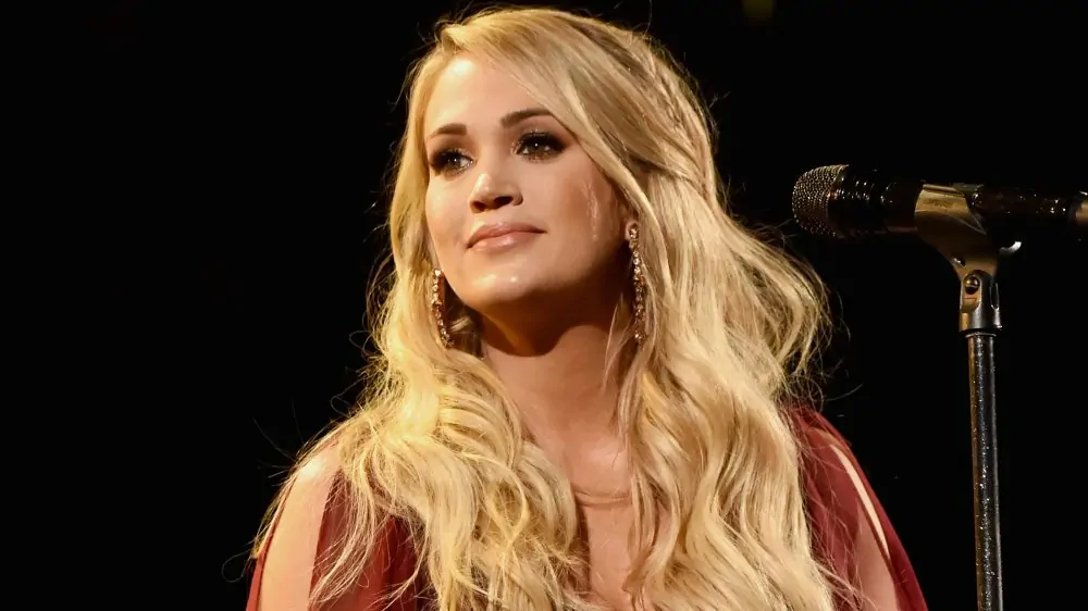 The tragedy that befell Carrie Underwood is heartbreaking.