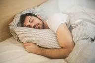 11 Dangerous Bedtime Habits That You Must Avoid