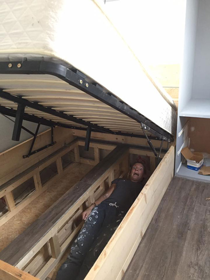 Couple converts old truck into a mobile home and it looks way better than most apartments