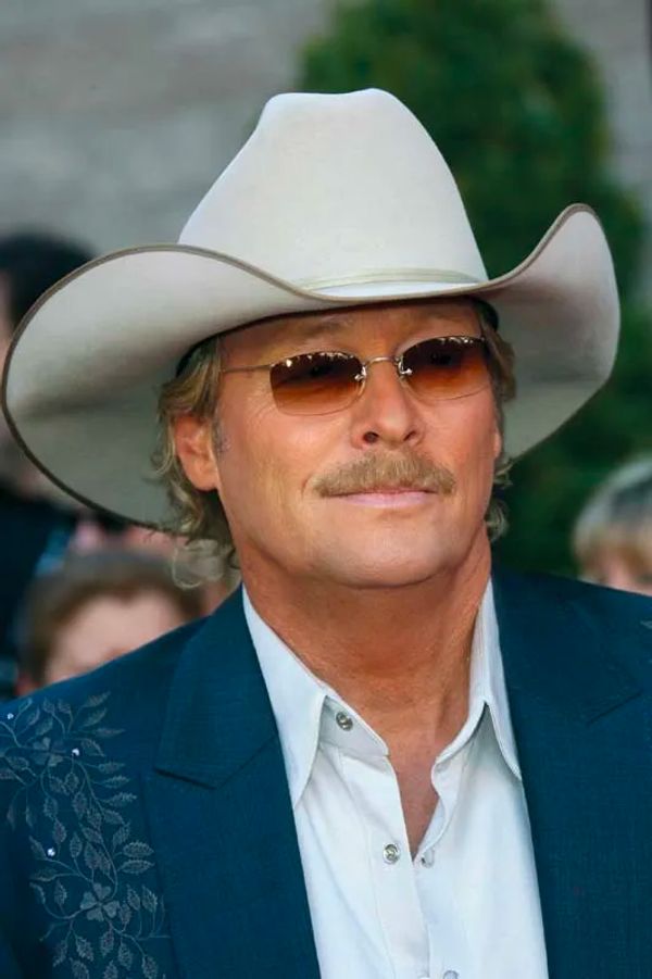 The Legendary Alan Jackson: A True Icon of Country Music