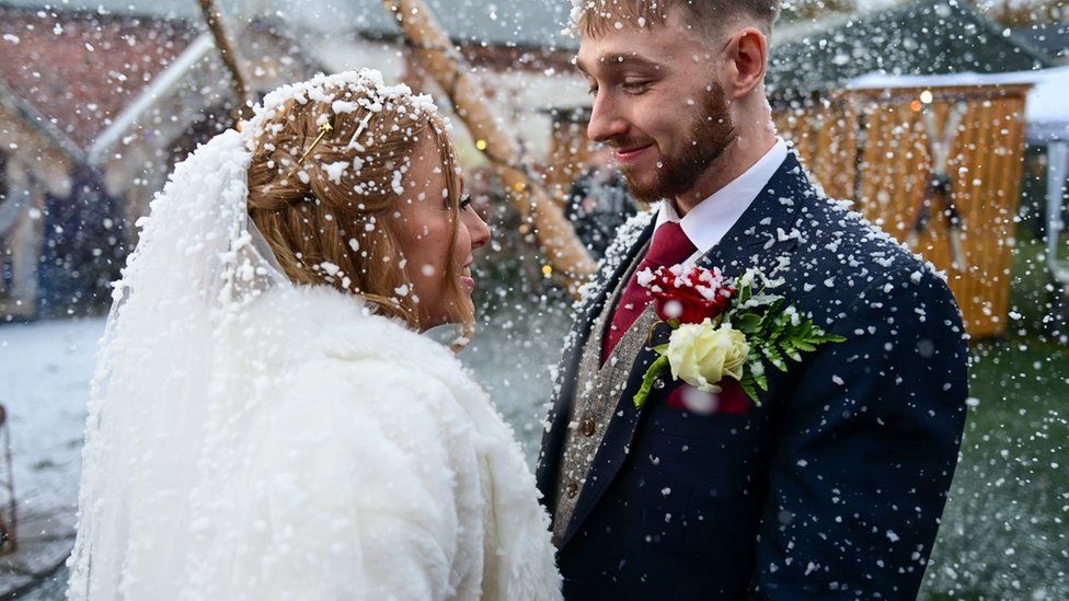 A Heartwarming ‘Christmas Miracle’ Wedding Gift for a Cancer Patient