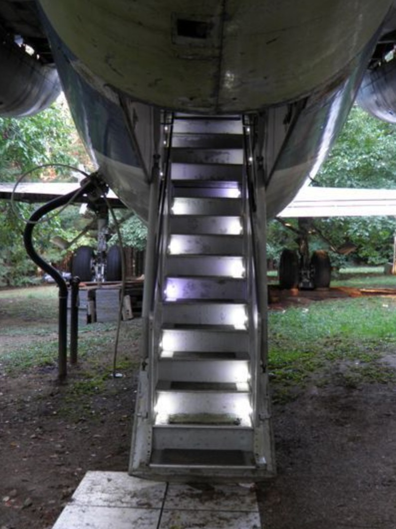 The Extraordinary Home Built from a Boeing 727