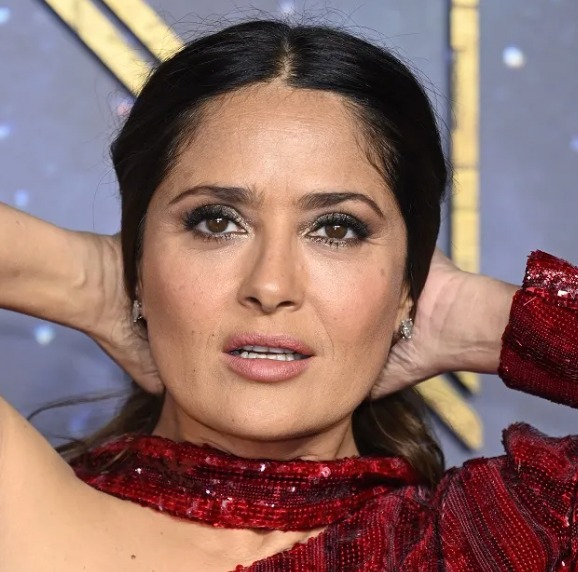 Salma Hayek: A Trailblazer for Diversity and Natural Beauty