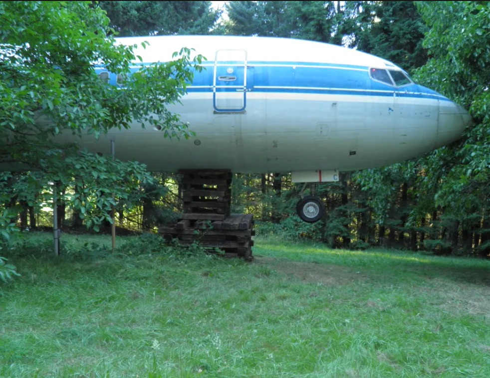 The Extraordinary Home: From Boeing 727 to Dream Residence