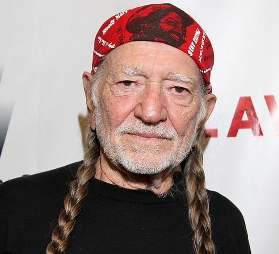 Willie Nelson: A Living Legend with an Extraordinary Life