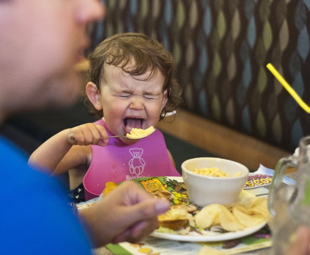 Angry parents claim restaurant penalizes them for ‘bad parenting,’ but the truth is exposed!