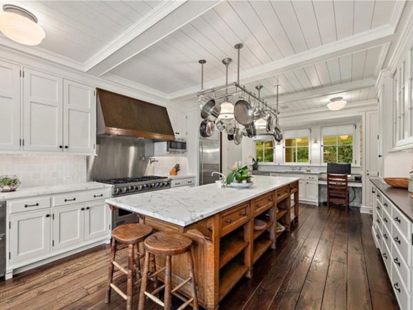 Richard Gere house kitchen