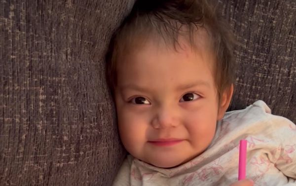 Dying 2-Year-Old Sings Her Favorite Song: A Touching Tribute to a Brave Little Soul