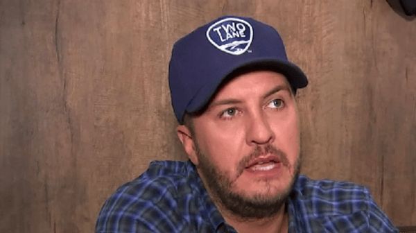 Luke Bryan Loses His Voice, Fans Send Best Wishes