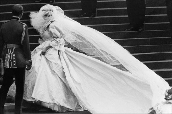 Princess Diana ready to walk down the aisle