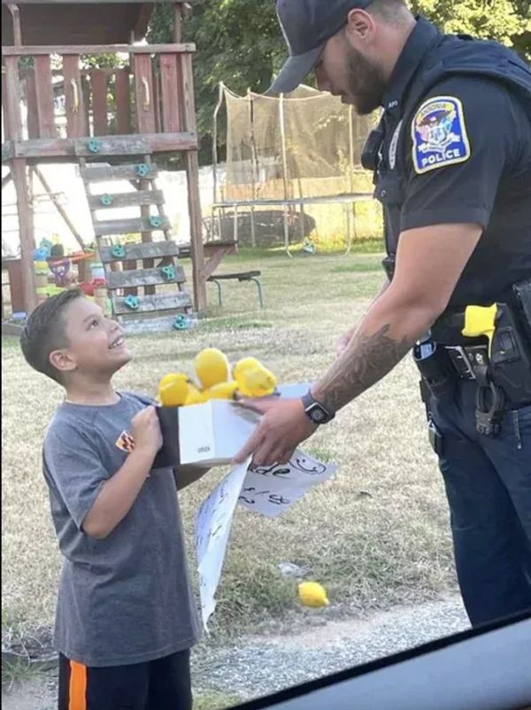 A Heartwarming Surprise for a Lemonade Stand Kid