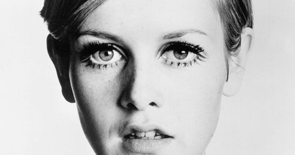 Twiggy: From Fashion Icon to Timeless Beauty